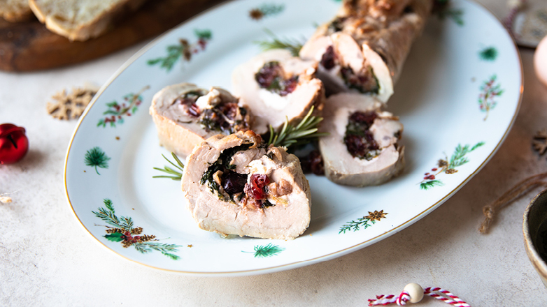 Punjeni lungić s brusnicama i karameliziranim lukom