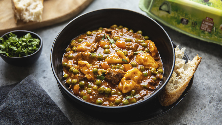 Varivo s junetinom, graškom i noklicama