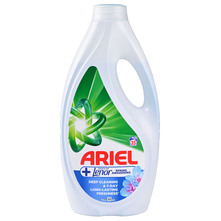 Ariel + Touch of Lenor Deterdžent spring awakening 1,575 l=35 pranja
